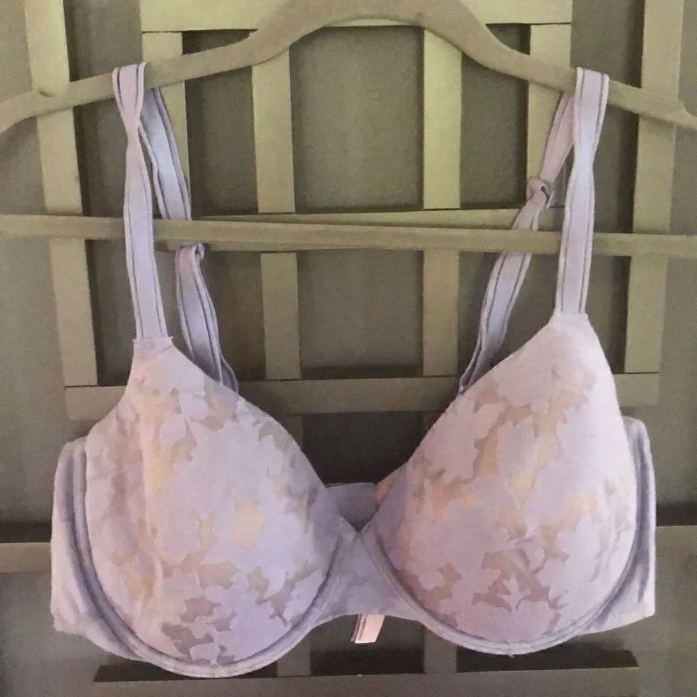 Victoria's Secret lavender mesh lace underwire bra 36D￼